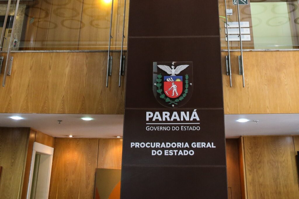 PR anuncia Concurso Público para Procurador com salários de até R$ 32 mil