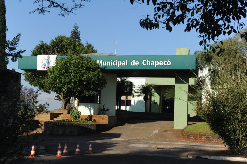 Prefeitura de Chapecó abre seletivo para professores temporários