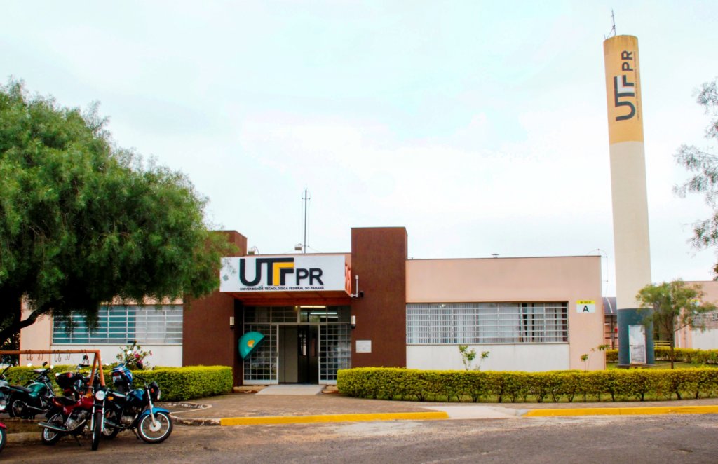 UTFPR abre concurso para professores com salário de R$ 10,4 mil